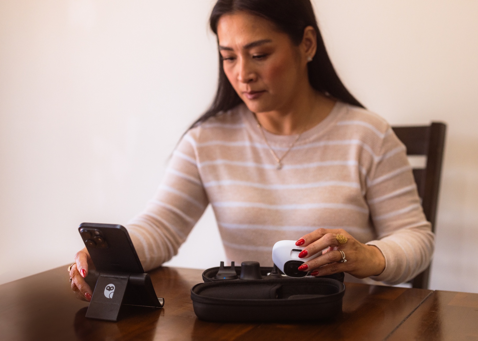 Kit TYTO CARE conectado ao smartphone